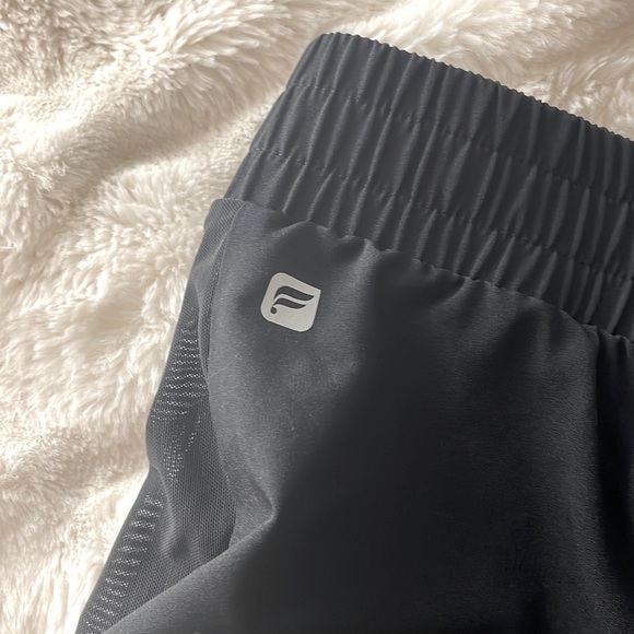 FABLETICS BLACK RUNNING SHORTS - Picture 3 of 5
